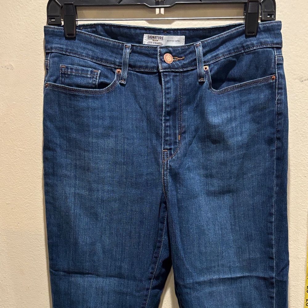 Signature Women's Dark Blue Straight Leg Jeans
